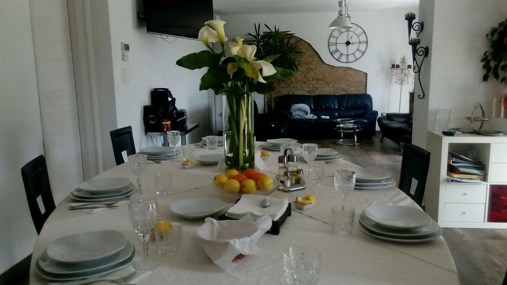 Quattro Stagioni Hotel Fano Bagian luar foto